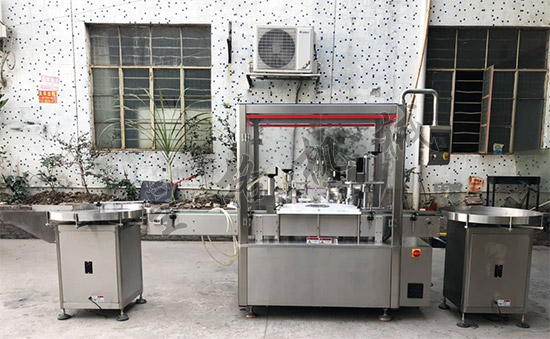 灌裝旋蓋聯(lián)動機(jī)