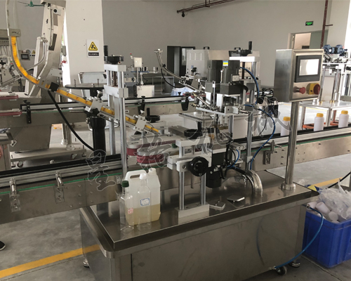 用油灌裝壓蓋生產(chǎn)線